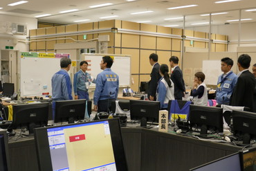 Seeing the emergency response headquarters in the main anti-earthquake building
