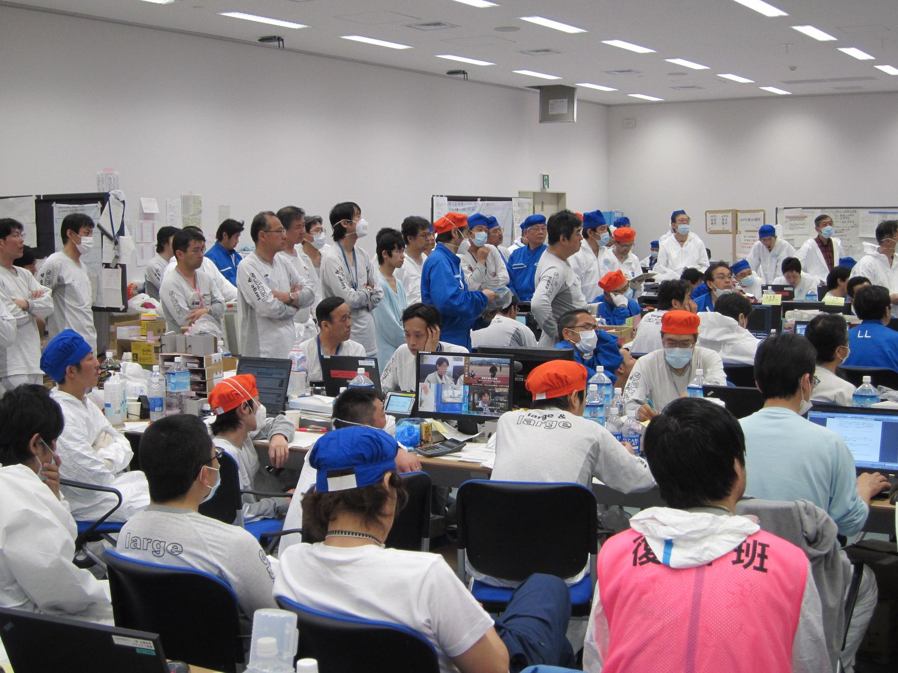Picture of a disaster relief leaders meeting at Fukushima Daiichi Power Station :Photo1