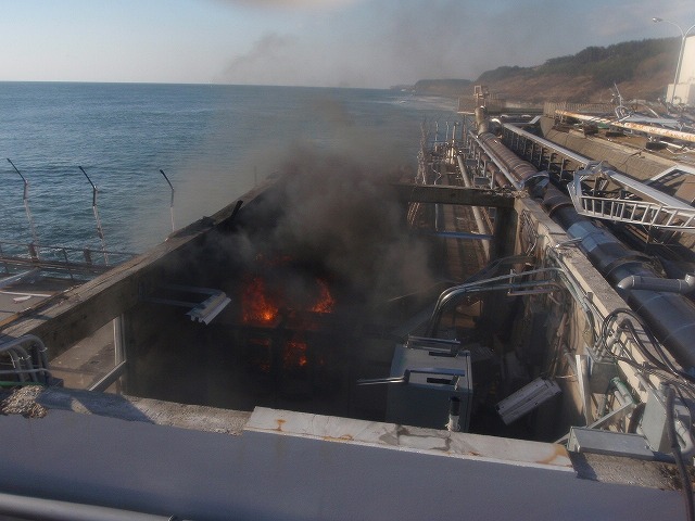 Discharge canal sampling building of Unit 1-4 at Fukushima Daiichi Nuclear Power Station located around the ocean-side discharge canal (When fire was detected)