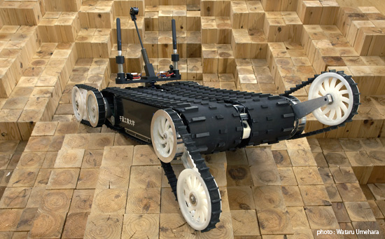 Provided by Chiba Institute of Technology (http://www.furo.org/ja/robot/quince/index.html