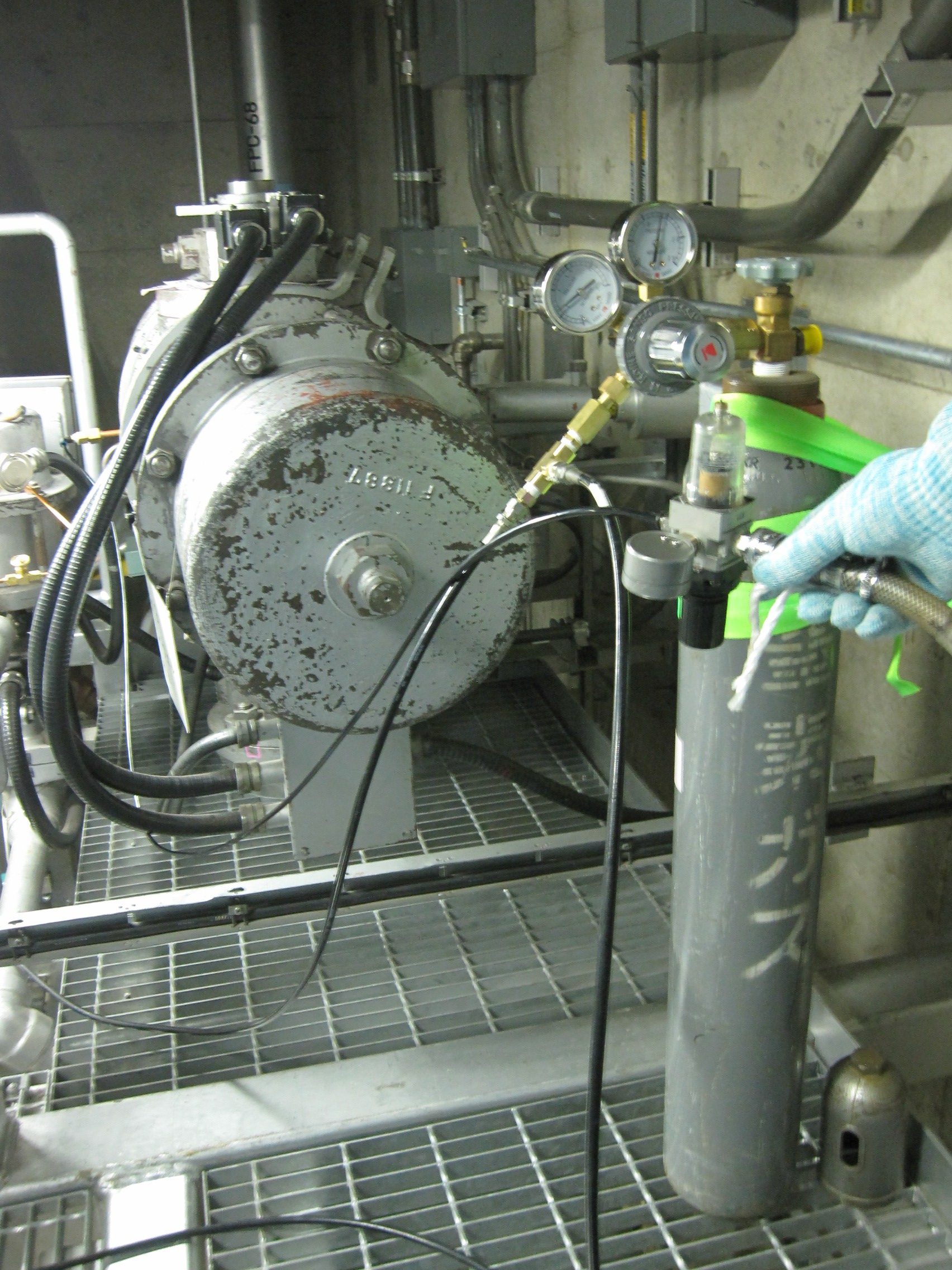 Installing a back up nitrogen gas cylinder to drive valves (Unit 3) 2