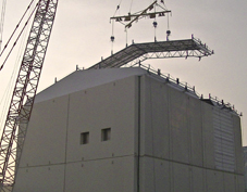 the roof panel of the cover for the reactor building at Unit 1,Fukushima Daiichi Nuclear Power Station(1)