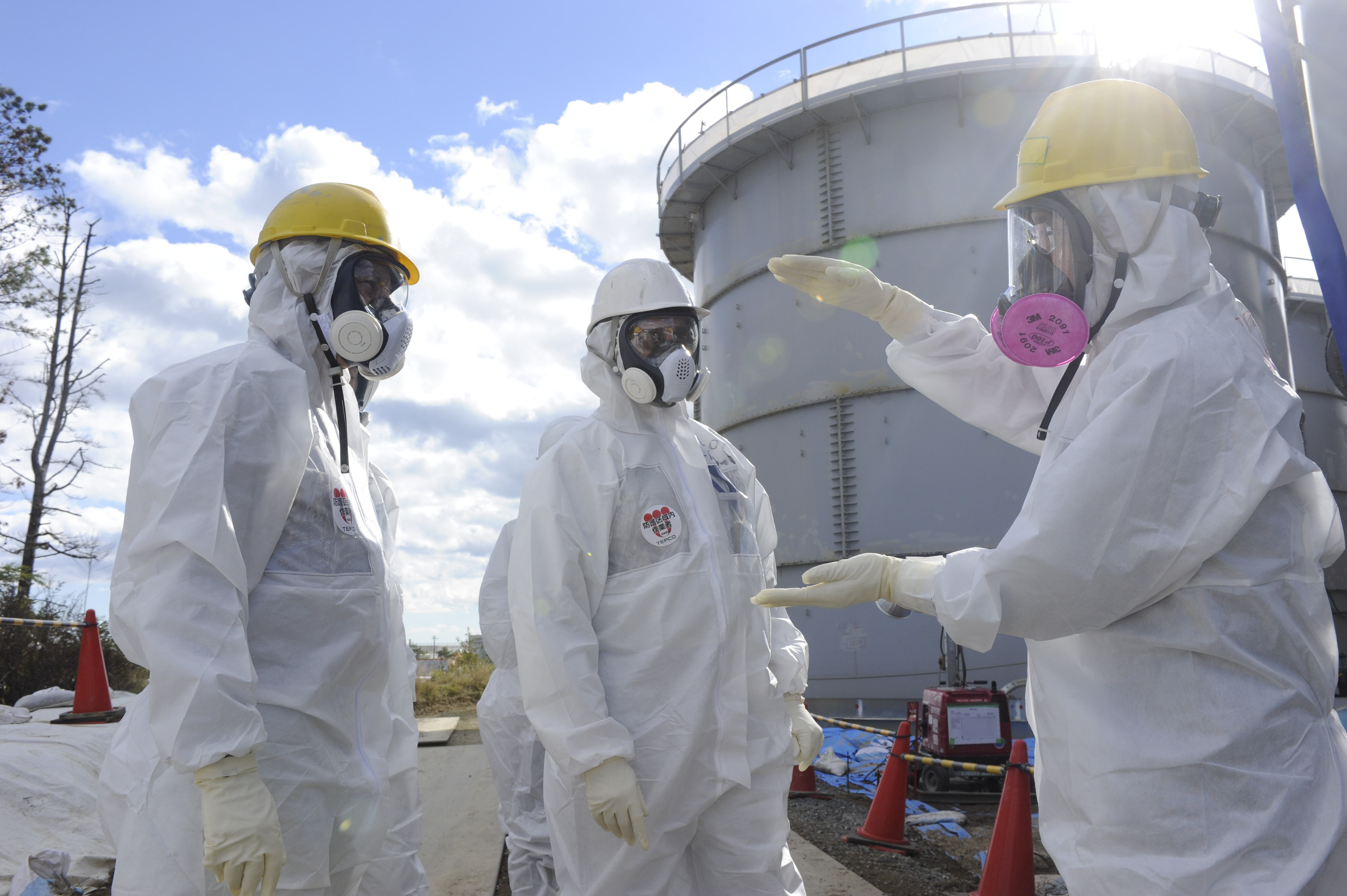 Аэс фукусима последствия. Авария на АЭС Фукусима-1 (Япония).. Авария на АЭС Фукусима 1 ликвидация. Фукусима 2011. Фукусима 1 авария.