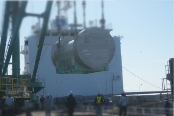 キャスク船積み①