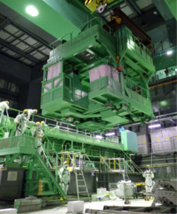 分解中の様子（撮影日2025年11月12日）