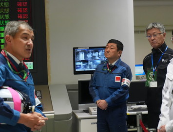 6号機中央制御室ご視察の様子②