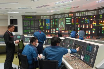 総合負荷性能検査の様子②（中央制御室）