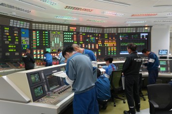 総合負荷性能検査の様子③（中央制御室）